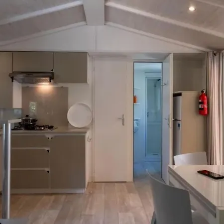 Mobil-home Confort Pour 6 Personnes - Api-1-52-1606 * 아그
