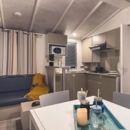Campingplatz Mobil-home Confort Pour 6 Personnes - Api-1-52-1606
